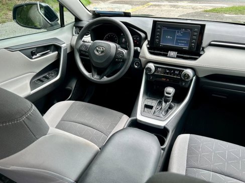 Used 2020 Toyota RAV4 XLE image 7