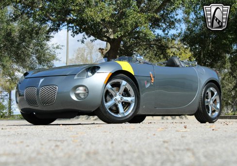 Used 2006 Pontiac Solstice Convertible w/ Premium Package image 3