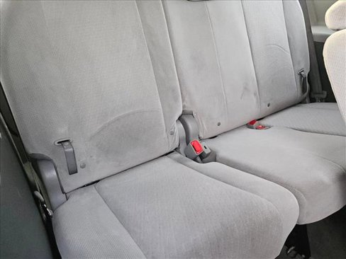 Used 2015 Toyota Sienna LE image 19