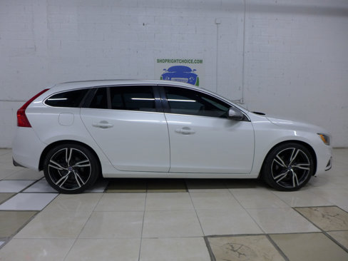 Used 2017 Volvo V60 T6 R-Design Platinum image 8