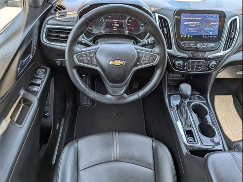 Used 2023 Chevrolet Equinox Premier image 8