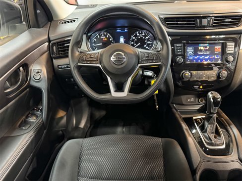 Used 2022 Nissan Rogue Sport S image 31
