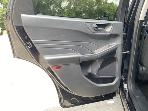 Used 2022 Ford Escape SE w/ SE Sport Appearance Package image 34