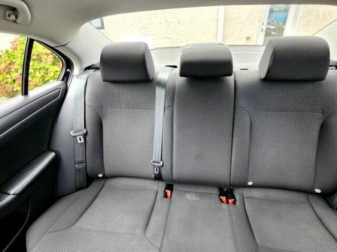 Used 2016 Volkswagen Jetta S image 18