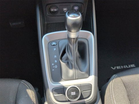 Used 2021 Hyundai Venue SEL image 26
