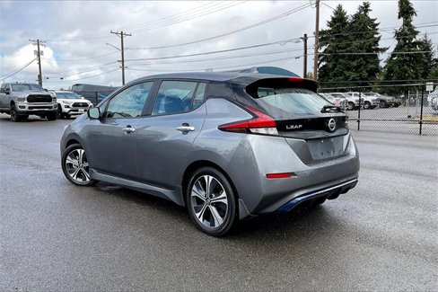 Used 2022 Nissan Leaf SV image 2