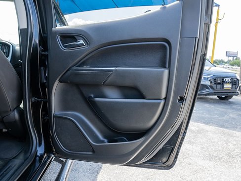 Used 2015 Chevrolet Colorado LT image 14