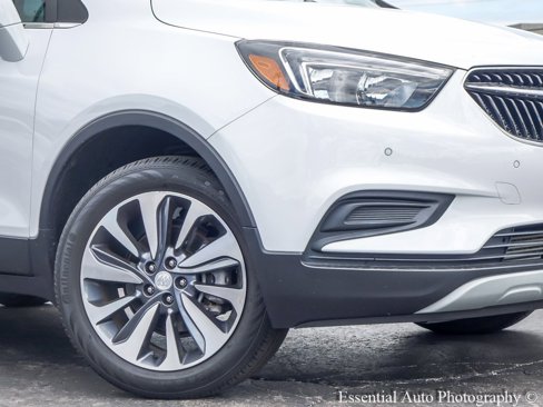 Used 2022 Buick Encore Preferred w/ Safety Package II image 3