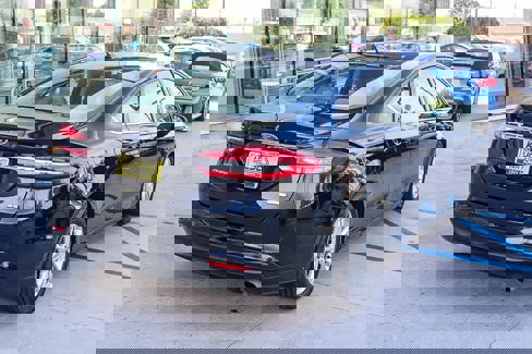 Used 2018 Ford Fusion SE w/ Fusion SE Technology Package image 4