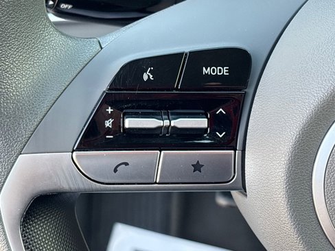 Certified 2024 Hyundai Elantra SE image 27