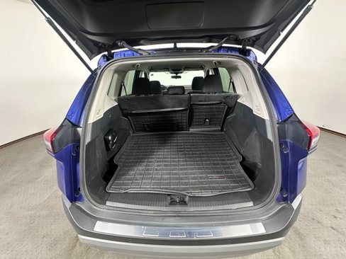 Used 2021 Nissan Rogue SV image 12