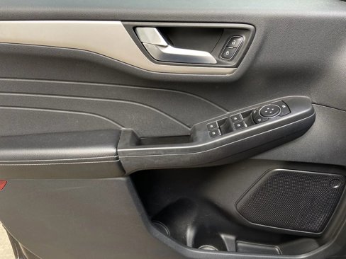 Used 2022 Ford Escape SEL image 10
