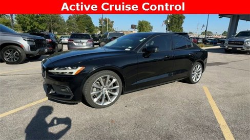 Used 2019 Volvo S60 T6 Momentum w/ Multimedia Package image 5