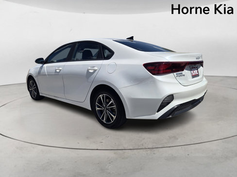 Used 2023 Kia Forte LXS image 5