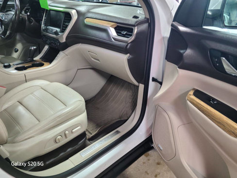 Used 2017 GMC Acadia Denali image 17