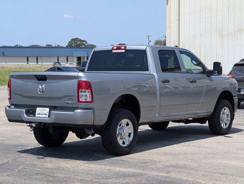 Used 2024 RAM 2500 Tradesman w/ Chrome Appearance Group image 4