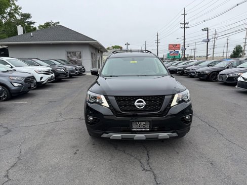 Used 2019 Nissan Pathfinder SL image 2