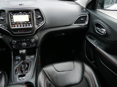 Used 2019 Jeep Cherokee Trailhawk w/ Comfort/Convenience Group image 11