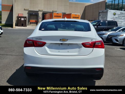 Used 2023 Chevrolet Malibu LT image 4