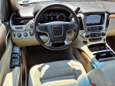 Used 2020 GMC Yukon XL Denali w/ Denali Ultimate Package image 12