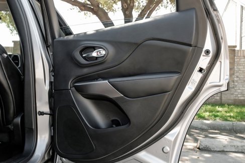 Used 2019 Jeep Cherokee Latitude Plus image 55