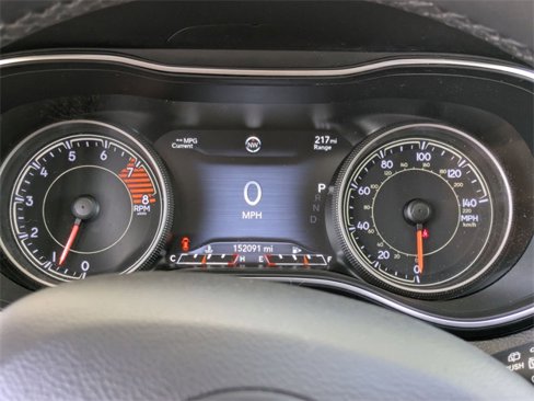 Used 2019 Jeep Cherokee Limited image 13