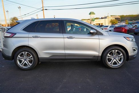 Used 2017 Ford Edge Titanium w/ Technology Package image 8