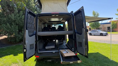 Used 2015 Mercedes-Benz Sprinter 2500 image 3