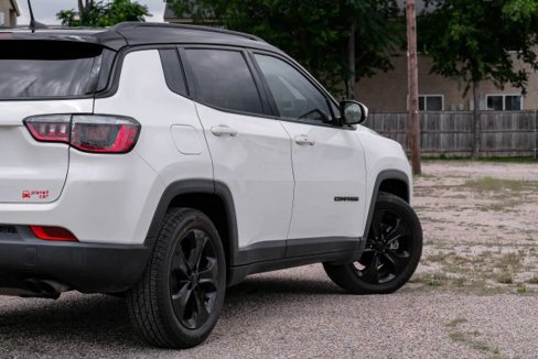 Used 2019 Jeep Compass Latitude image 12