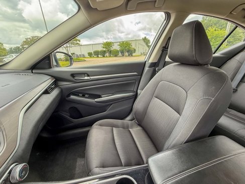 Used 2023 Nissan Altima 2.5 SV image 12