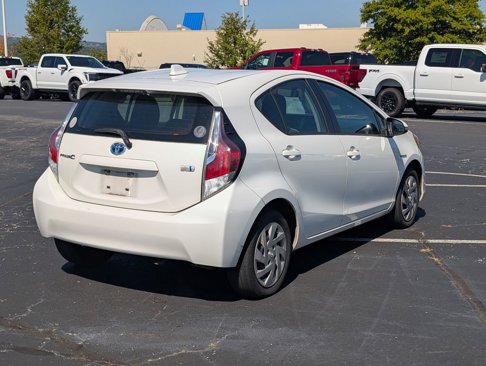 Used 2015 Toyota Prius C One image 2