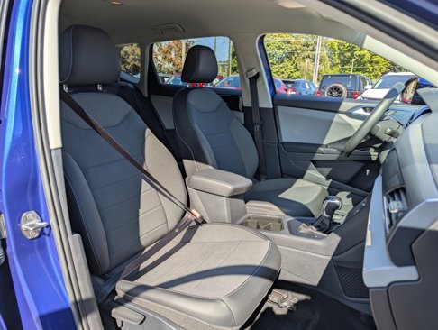 Certified 2022 Volkswagen Taos SE image 33