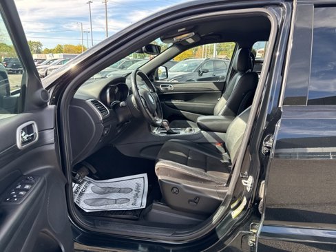 Used 2020 Jeep Grand Cherokee Altitude image 13