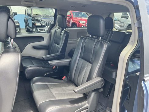 Used 2012 Chrysler Town & Country Touring w/ Entertainment Group #1 image 15