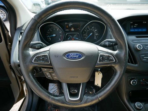 Used 2017 Ford Focus SE w/ SE Winter Package image 25