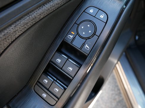 Used 2023 Nissan Rogue S image 19