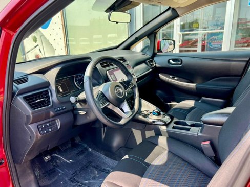 Used 2021 Nissan Leaf SV image 14