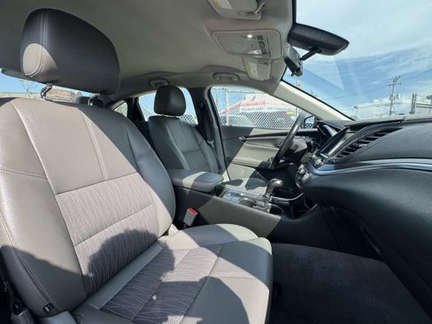 Used 2019 Chevrolet Impala LT image 23