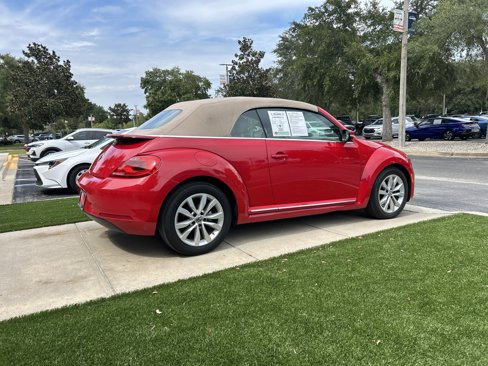 Used 2014 Volkswagen Beetle TDI image 8