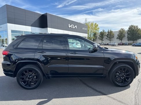 Used 2020 Jeep Grand Cherokee Altitude image 8