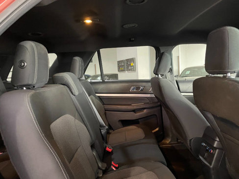 Used 2018 Ford Explorer XLT w/ Equipment Group 201A image 23