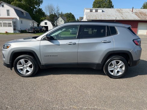 Used 2022 Jeep Compass Latitude w/ Convenience Group image 2