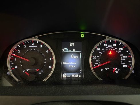 Used 2017 Toyota Camry SE image 17