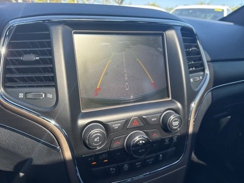Used 2016 Jeep Grand Cherokee Limited image 24
