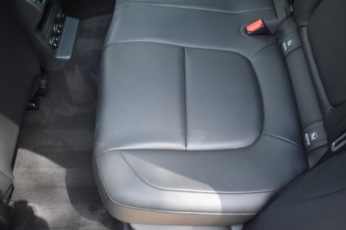 Used 2018 Jaguar F-PACE Premium image 35