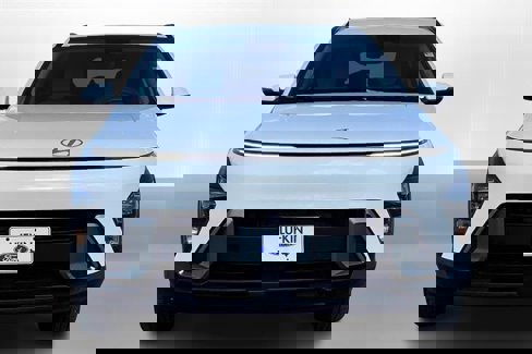 Used 2024 Hyundai Kona SEL image 2
