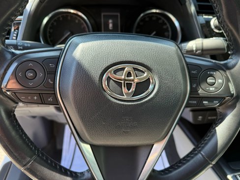 Used 2019 Toyota Camry SE image 9