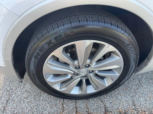 Used 2018 Buick Encore Preferred image 9