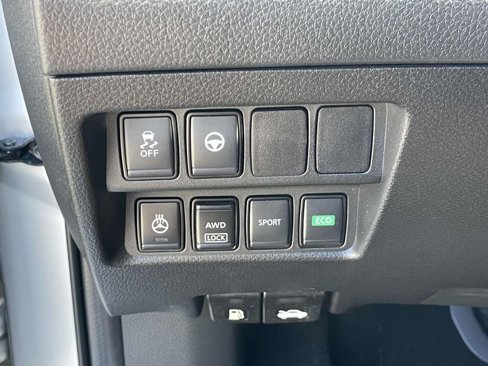 Used 2022 Nissan Rogue Sport SV w/ Technology Package image 18