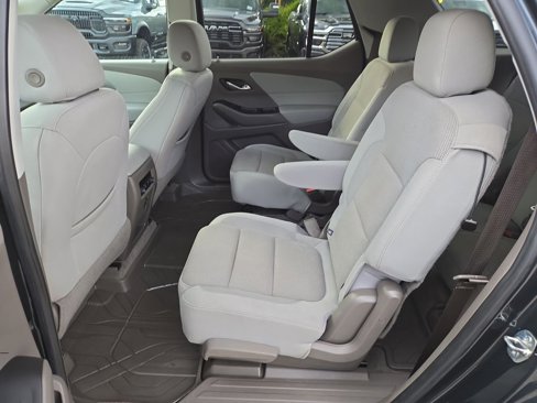 Used 2020 Chevrolet Traverse LT w/ Driver Confidence II Package image 15